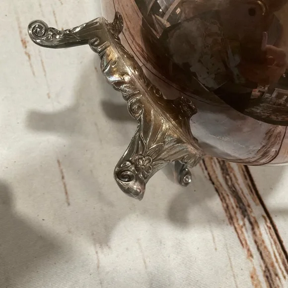 VINTAGE F.B ROGERS SILVERSMITH PITCHER WITH ICE LIP - Picture 10 of 11